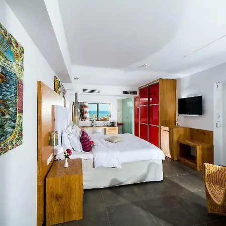 High White Hotel Mália